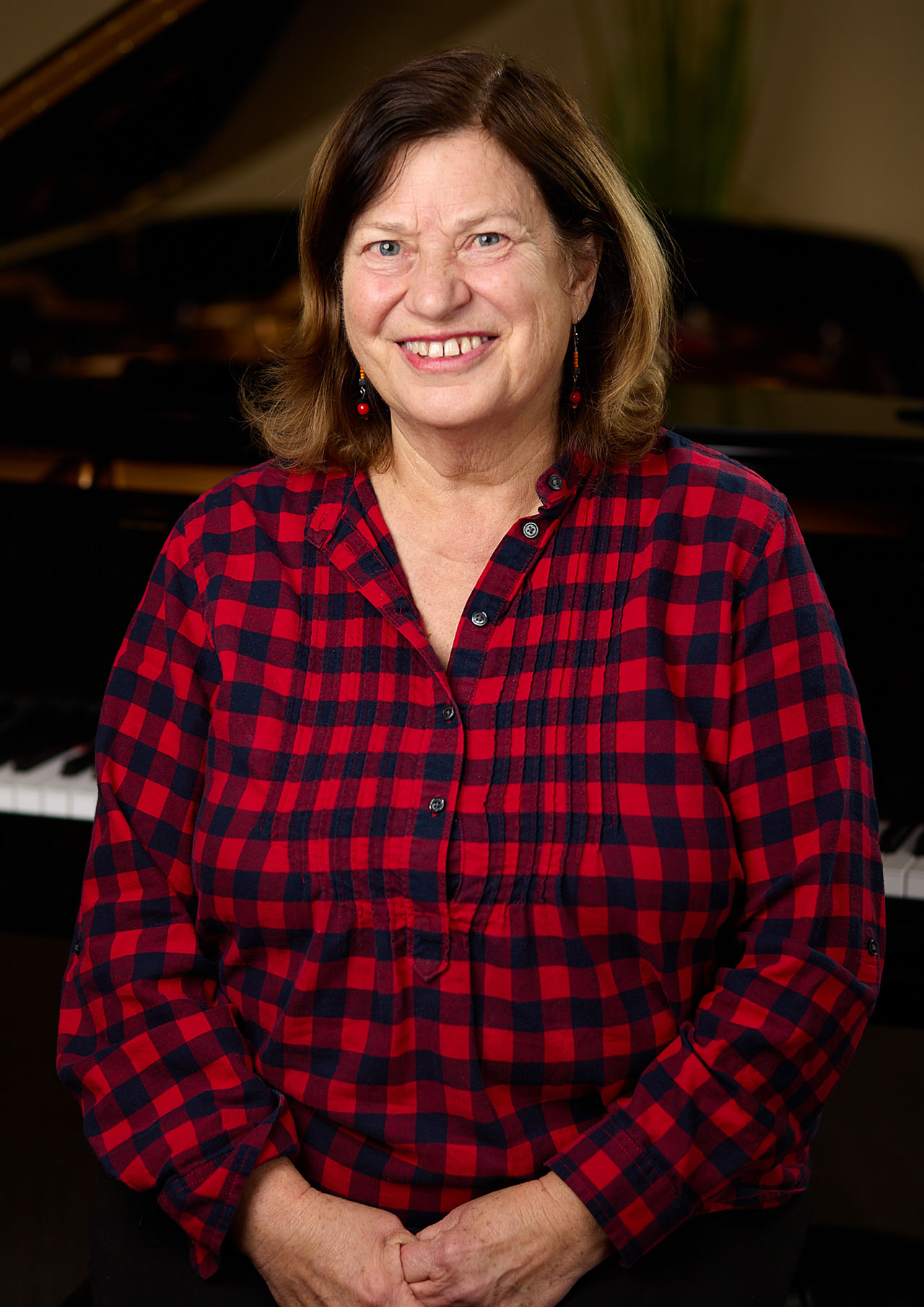 Elisabeth Carper - piano instructor